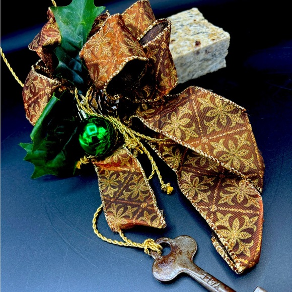 Santa’s Magic Key, New Handmade Item, Skeleton Key, Christmas Decor, For Kids - Picture 1 of 9